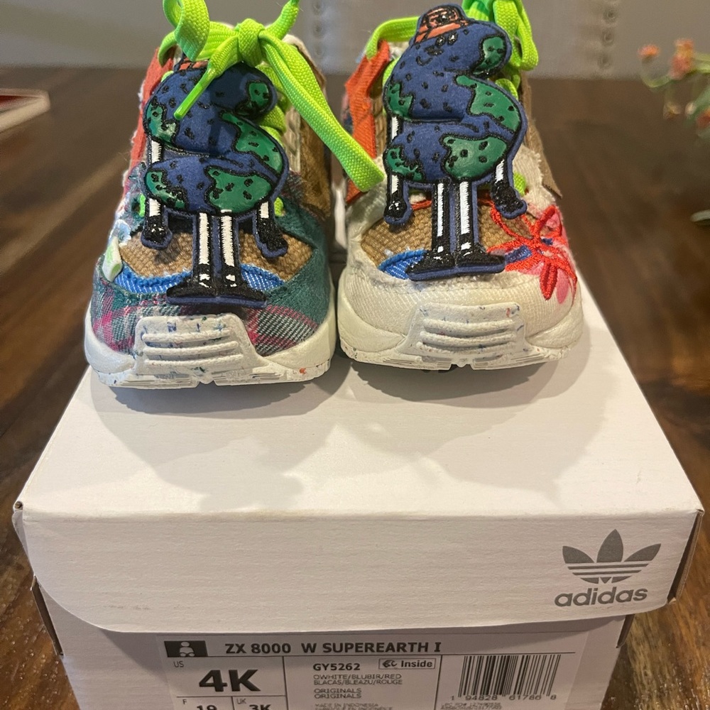 Adidas Superearth toddler sneaker